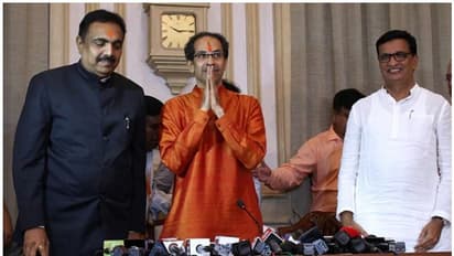 कैबिनेट विस्तार में उलझे उद्धव, दो डिप्टी सीएम के लिए बढ़ा दबाव