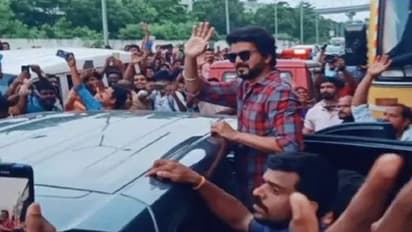 பார்வையற்றவரின் இந்த சொல் விஜய் காதில் கேட்கிறதா..? "மற்றவர்களுக்கு விஜய் அப்படி... ஆனால் எங்களுக்கு அவர் "ஒரு வசனம்"...!