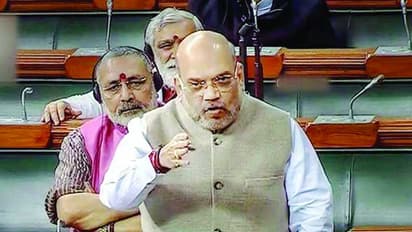 கொரோனாவை தடுக்க  வீட்டை விட்டு வெளியில் வராதீர்கள் மக்களே.! மீறினால் 2 ஆண்டு சிறை தண்டனை  மத்திய அரசு உத்தரவு.