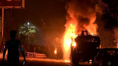 মুখ্যমন্ত্রীর বাড়িতে ভাঙচুর, রেলস্টেশনে আগুন, অগ্নিগর্ভ অসমে রাতেই নামল সেনা