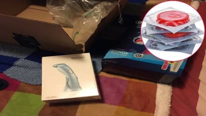 शख्स ने ऑनलाइन मंगवाया था वीडियो गेम, डिब्बे में रखी चमकीली प्लास्टिक से निकला कंडोम