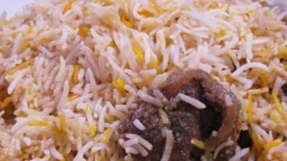 பிரியாணி பிரியர்களுக்கு திடீர் அதிர்ச்சி..!! வெங்காயத்தால் வந்த வினை..!! நீங்களே பாருங்க...