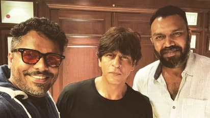 ആഷിക് അബുവും ശ്യാം പുഷ്‌കരനും ബോളിവുഡിലേക്ക്; നായകന്‍ കിംഗ് ഖാന്‍!