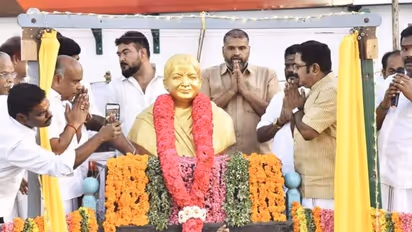 அடிக்கடி சிக்கலை ஏற்படுத்தும் சின்னம்... எடப்பாடியின் முட்டுக்கட்டைக்கு முடிவுகட்ட கிளம்பிய டி.டி.வி..!