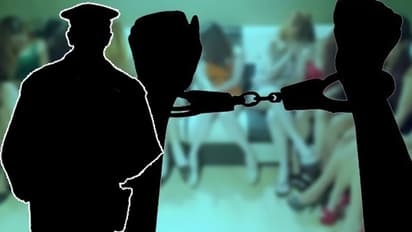 మసాజ్ పార్లర్ ముసుగులో వ్యభిచారం.. ఉద్యోగం కోసం వచ్చిన యువతికి మత్తుమందు ఇచ్చి...