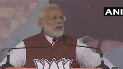 சட்டவிரோதமாக குடியேறியவர்களை நம்பித்தான் காங்கிரஸ் கட்சியே இருக்கு !! வெளுத்து வாங்கிய மோடி !!