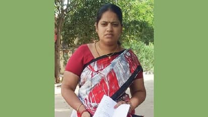 பெண்ணிடம் ஆசை வார்த்தை கூறி லாட்ஜில் ஜாலி பண்ணிய அதிமுக முன்னாள் கவுன்சிலர் !! ஆபாச படம் எடுத்து மிரட்டல் !!