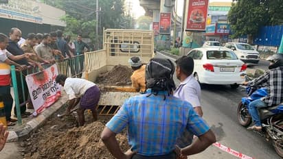 യദുലാലിന് ജീവന്‍ ബലി കൊടുക്കേണ്ടി വന്നു; റോഡിലെ കുഴിയൊന്നടയ്ക്കാന്‍