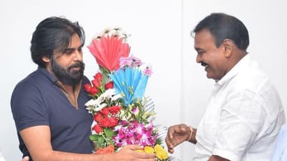 రాపాకకు మరోసారి జనసేన ఆహ్వానం: వాలంటీర్లపై నిందలేసిన నాదెండ్ల