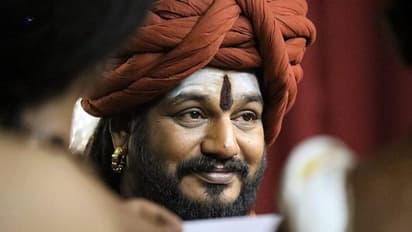 நித்யானந்தாட்ட ஹீலிங் பவருமில்லை, கூலிங் பவருமில்லை. அத்தனையும் டுபாக்கூர் வேலைகள்: சவட்டி எடுக்கும் ஜனா.