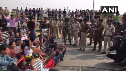 CAB को लेकर फंसी सरकार, देश में लगातार चल रहे विरोध के बीच UN ने कानून को बताया भेदभाव पूर्ण