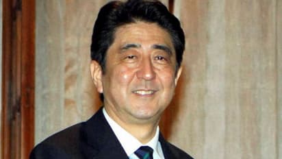 ক্ষমতা থেকে সরে দাঁড়াচ্ছেন জাপানের প্রধানমন্ত্রী শিনজো আবে, ক্ষমা চাইলেন দেশবাসীর কাছে