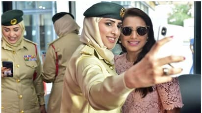 ദുബായ് പൊലീസിലെ വനിതാ ഉദ്യോഗസ്ഥര്ക്കൊപ്പം റാണി മുഖര്ജി - വൈറലായി ചിത്രങ്ങള്