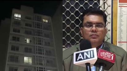 మెట్రో ట్రాక్ పై దూకి భర్త ఆత్మహత్య: కూతురికి ఉరేసి భార్య సూసైడ్