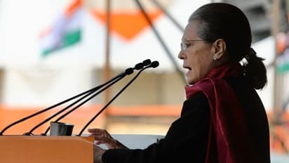 ಮೋದಿ ಸರ್ಕಾರ ದೇಶವನ್ನು ಒಡೆಯುತ್ತಿದೆ: ಸೋನಿಯಾ ವಾಗ್ದಾಳಿ!