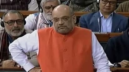 இடுப்பில் கை வைத்து "மாஸ் லுக்" விடும் அமித்ஷா..! நடுங்கி ஒடுங்கி "கப்சிப்" - ஆன எதிர்க்கட்சிகள்..!