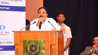 టీఆర్ఎస్ పాలనలో చరిత్ర పునరావృతం అవుతోంది: మంత్రి ఎర్రబెల్లి