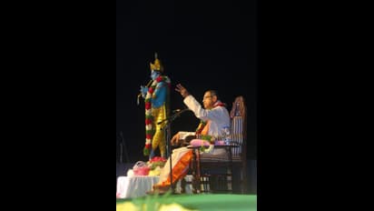 PhotoGallery:హైదరాబాద్ లో ''చాగంటి సప్తాహం''... హాజరైన కేసీఆర్ కుటుంబసభ్యులు