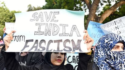 വടക്ക്-കിഴക്കന്‍ ഇന്ത്യയില്‍ കലാപത്തീ; ഒടുവില്‍ ചര്‍ച്ചയ്ക്ക് സമ്മതിച്ച് അമിത് ഷാ