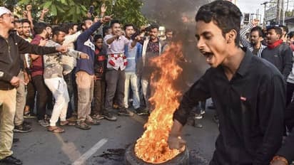 ದೆಹಲಿ ಪೌರತ್ವದ ಹಿಂಸಾಚಾರ : ಅಗತ್ಯ ವಸ್ತುಗಳ ಬೆಲೆ ಗಗನಕ್ಕೆ