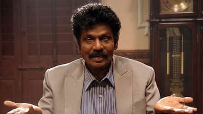 கவுண்டன்மணியுடன் நெருங்கிய தொடர்பிலிருக்கும் ஹாட் ஹீரோயின்!:	மேடம் ரிலாக்ஸ் செய்வது கவுண்டரோடுதான்..!