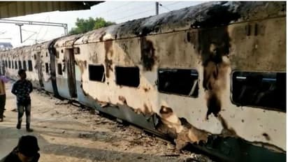 তাণ্ডবের মাশুল প্রায় তিনশো কোটি, আজও বাতিল বহু ট্রেন