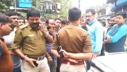 সরকারি আধিকারিক পরিচয় দিয়ে সোনা  লুঠ,ব্য়াগ পরীক্ষার নামে লোক ঠকানো