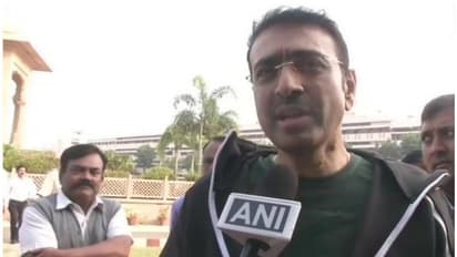 നാഗ്പൂരില് മേയര്ക്ക് നേരെ വെടിവെപ്പ്, മൂന്ന് തവണ വെടിയുതിര്ത്തു, രക്ഷപ്പെട്ടത് തലനാരിഴയ്ക്ക്