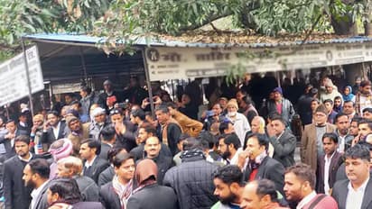 தந்தையைக் கொன்றவரை பழிக்கு பழி வாங்கிய மகன் … கோர்ட்டுக்குள் நீதிபதி முன்பு சுட்டுக் கொன்ற கொடூரம் !!