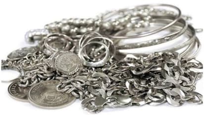 কড়ে আঙ্গুলে এই একটি আংটি, বদলে দিতে পারে আপনার ভাগ্যের চাকা