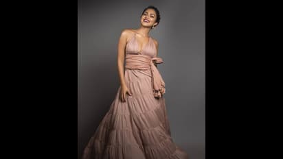 அசரடிக்கும் கவர்ச்சியில் அமலா பால்... சோசியல் மீடியாவில் தீயாய் பரவும் புகைப்படங்கள்...!