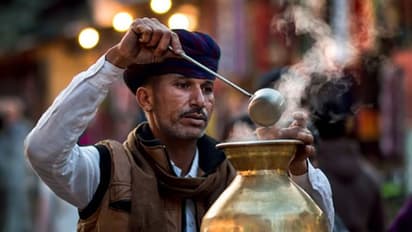 ১১ তেই হাত পা কাঁপছে শহরের, আশঙ্কা আরও ৩ ডিগ্রি কমার