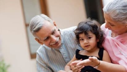 ಮೊಮ್ಮಕ್ಕಳನ್ನು ನೋಡಿಕೊಳ್ಳೋ ಅಜ್ಜ- ಅಜ್ಜಿಯರ ಆಯಸ್ಸು ಹೆಚ್ಚಾಗುತ್ತದೆ!