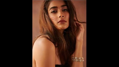 நடிச்சது ஒரு படம் அதுவும் பிளாப்... தளபதி ஜோடியாக நடிக்க நயன்தாரா ரேஞ்சுக்கு சம்பளம் கேட்கும் நடிகை?