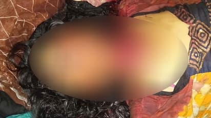 பட்டப்பகலில் இளம்பெண் கழுத்து அறுத்து படுகொலை... தூங்கா நகரத்தில் தூக்கத்தை இழந்த பொதுமக்கள்..!