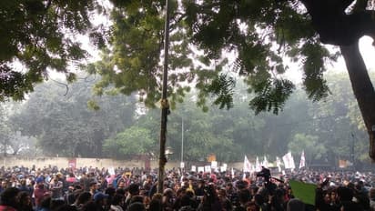 പൗരത്വ ഭേദഗതി: ദില്ലിയില് ഇന്നും പ്രതിഷേധം നടക്കും, ക്യാമ്പസുകളിലും പ്രതിഷേധം