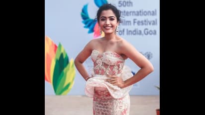 நடிகை ராஷ்மிகா மந்தனாவுடன் கைலாசாவில் செட்டிலாக பிரபல நடிகர் விருப்பம்..! ஓகே சொல்வரா நித்யானந்தா..!