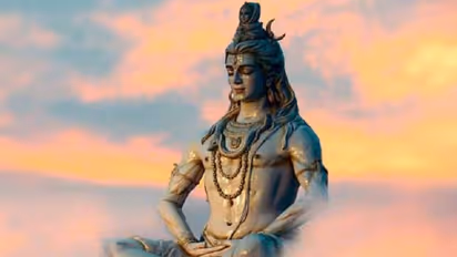 সোমবারে বাড়িতে মহাদেবের পুজো, কেটে যায় সমস্ত বাধা বিপত্তি