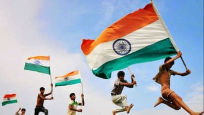 चार-चार दिन के वीकएंड, छुट्टियों का लंबा पैकेज लेकर आ रहा है 2020 CALENDER