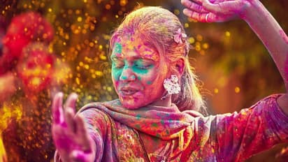 Fact Check: ಹೋಳಿಗೆ ಚೀನಾ ಬಣ್ಣ ಬಳ​ಸ​ದಂತೆ ಪ್ರಕ​ಟ​ಣೆ!