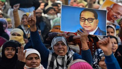 নাগরিকত্ব প্রমাণে পুরনো নথি লাগবে না, আশ্বাস দিল কেন্দ্রীয় স্বরাষ্ট্রমন্ত্রক