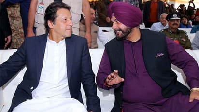 सिखों पर पाकिस्तान की नियाजी सरकार में हो रहें अत्याचार, इमरान के दोस्त सिद्धू हैं गायब