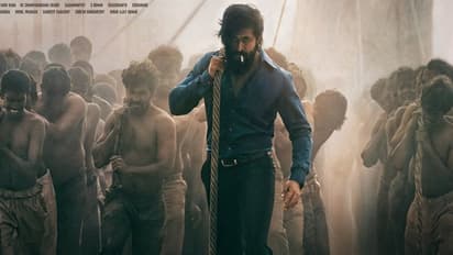 KGF 2: ఫస్ట్ లుక్ తో షాకిచ్చిన యష్