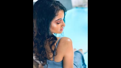 குடும்ப குத்துவிளக்காக இருந்த நடிகை தன்யாவின் ஹாட் போட்டோஸ்... ரசிகர்களை கிறங்கடிக்கும் செக்ஸி போஸ்...!