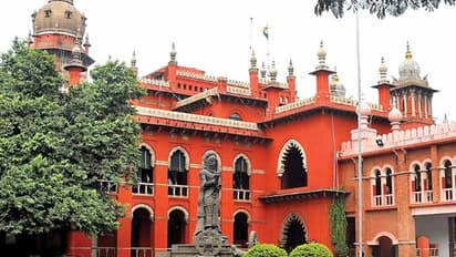 திமுக பேரணியில் அசம்பாவிதங்கள் நடந்தால் அதற்கு தலைவர்களே பொறுப்பு !! கடுமை காட்டிய ஹைகோர்ட் !!