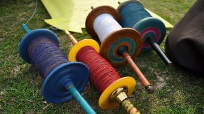  Chinese Manjha: చైనా మాంజా విక్ర‌యాల‌పై పోలీసుల దాడులు.. 8 మంది అరెస్టు, 12 వేల మాంజా  రోల్స్ స్వాధీనం