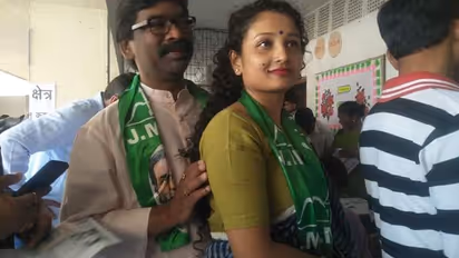 हेमंत सोरेन ने ली झारखंड CM पद की शपथ, पत्नी करती हैं ये काम, कुछ ऐसा है परिवार