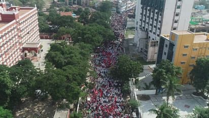 பேரணியாக சென்று சென்னையை மிரட்டிய ஸ்டாலின்! அலை அலையாய் குவிந்த மக்கள்! புகைப்பட தொகுப்பு!