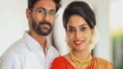 மனைவியை பிரிந்த ஏக்கம்..? திருமணமான 9 மாதங்களில் அரசு மருத்துவர் தூக்கிட்டு தற்கொலை..!