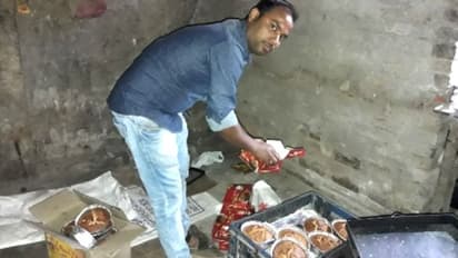 অন্ধকারে ফের আলো, ধুঁকতে থাকা বেকারিতে জোয়ার আনল বড়দিন